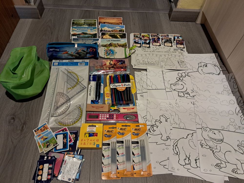 Gouache 9 bic 2 pilot neuf stylo 4 couleurs carnet trousse.. Jeux / jouets
