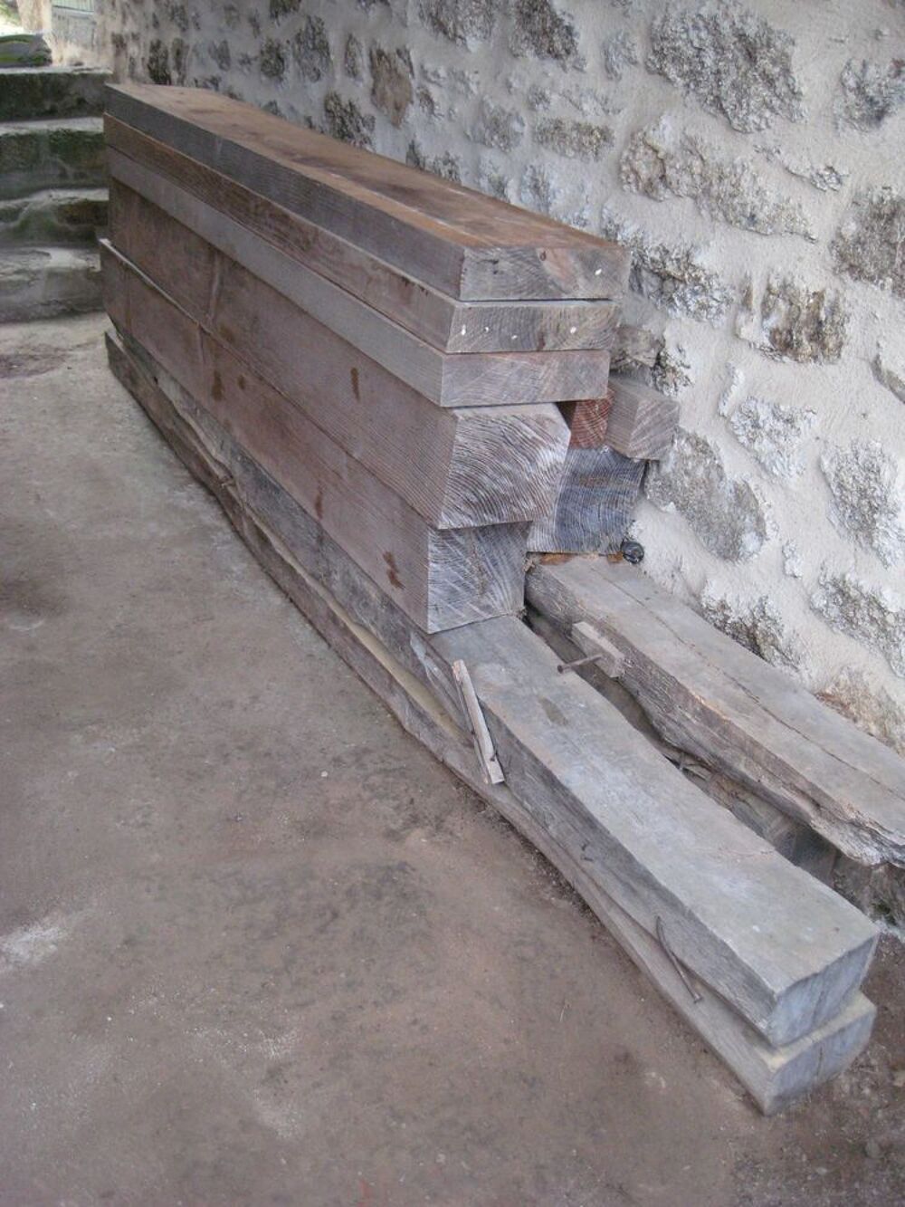 Bois brut, planches et poutres de Douglas/ch&ecirc;ne Bricolage