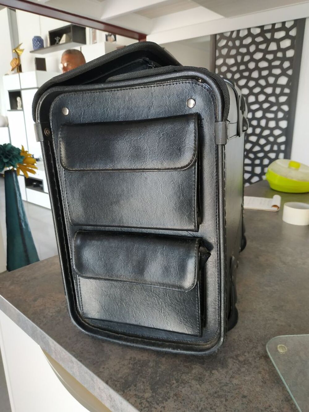 Malette de bureau trolley (2 roulettes) simili cuir noir Maroquinerie