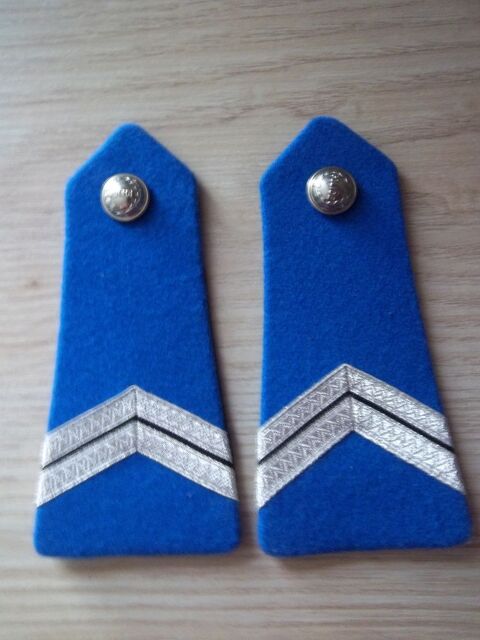lot pattes d'�paule police gardien titulaire 11 Valognes (50)
