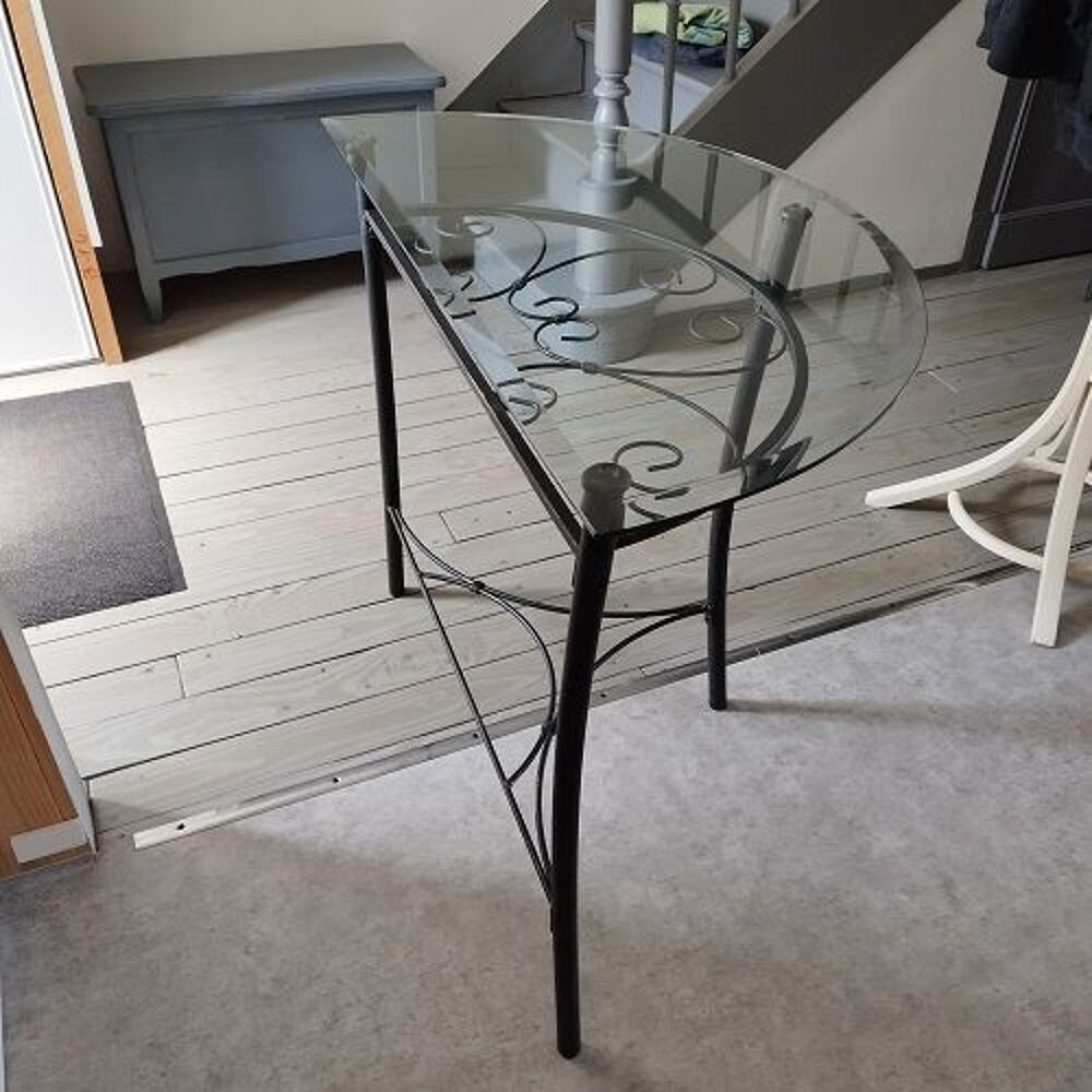 Console 1/2 lune plateau verre et pied m&eacute;tal noir Meubles