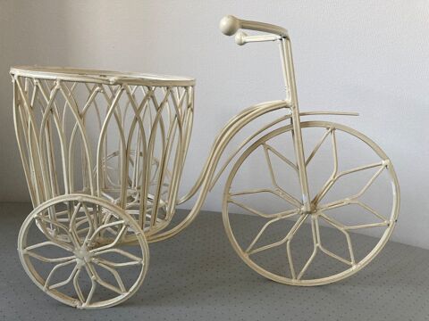 Cache pot v�lo 15 Poitiers (86)