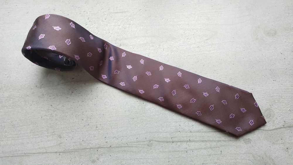 Cravate Brice 100% Soie - Prune &agrave; Motifs Feuilles Mauves Vêtements