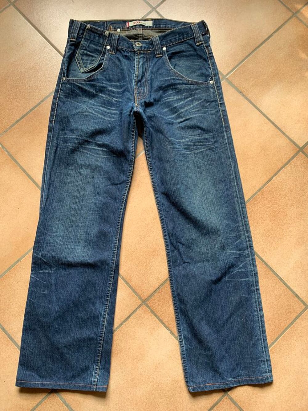 Levis jeans bleu 503 Loose W30 L34 fonc&eacute; d&eacute;lav&eacute; moustache. B Vtements