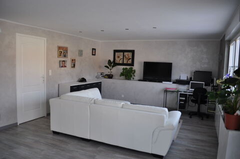  Appartement  louer 2 pices 70 m