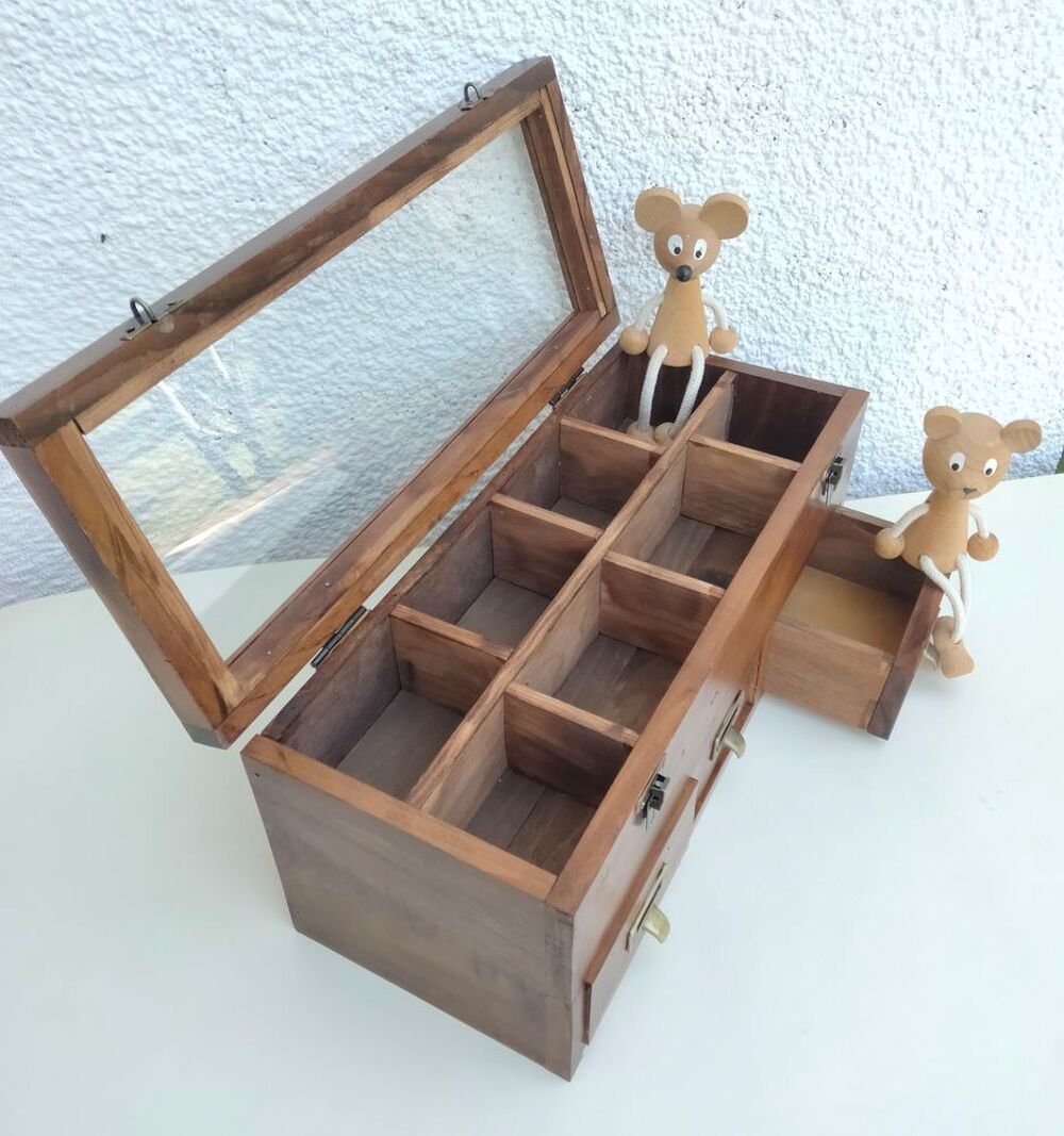 Boite de rangement. Décoration