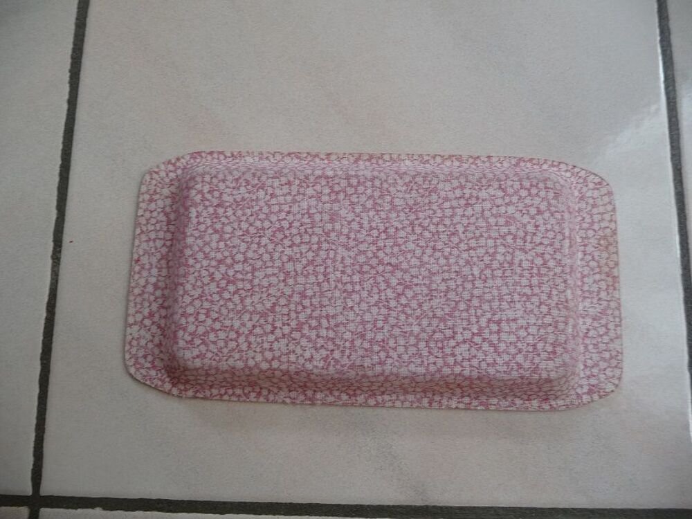 Plateau rectangulaire petit format plastique rose et blanc Décoration