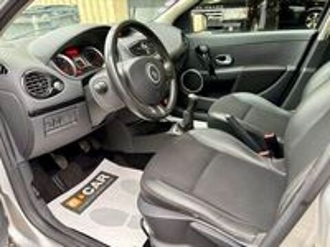 Clio III Estate Clio Estate III Tce 100 eco2 Night&Day 2011 occasion 95330 Domont
