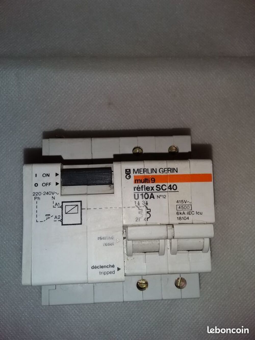 Merlin Gerin 18104 Interrupteur Magn&eacute;tothermique 2P 10A 4,5K Bricolage