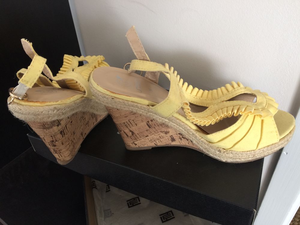 Chaussures Femme d'&eacute;t&eacute; Jaune T38 Chaussures