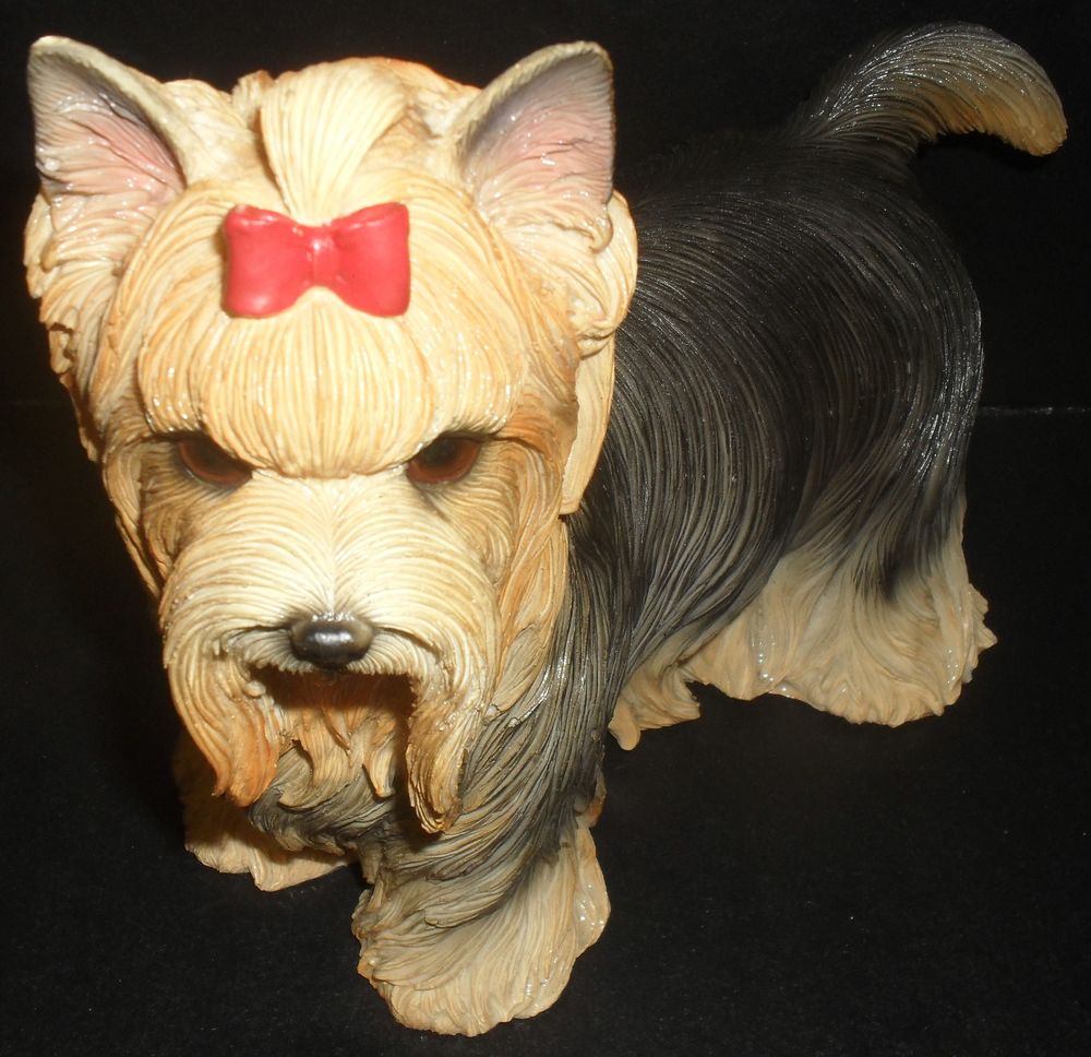 1 statues chien yorkshire terrier. Décoration