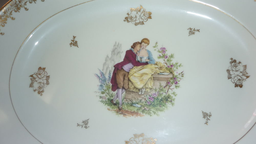 Plat ovale porcelaine J.V Authentique d&eacute;cors Watteau Cuisine
