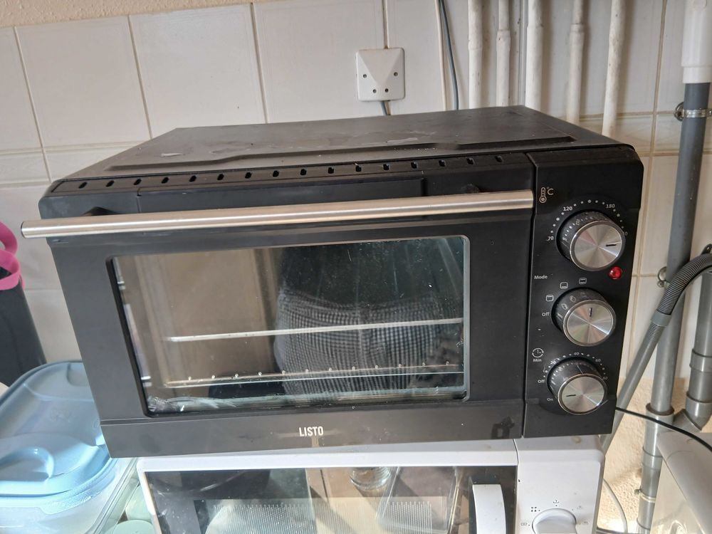 petit four complet jamais servis Electroménager