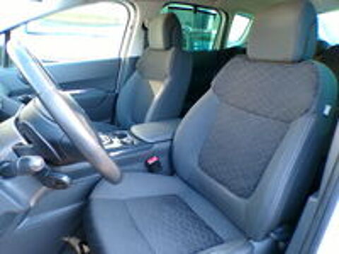3008 1.6 HDi 115ch FAP BVM6 Business (6 CV) 2015 occasion 42300 Roanne