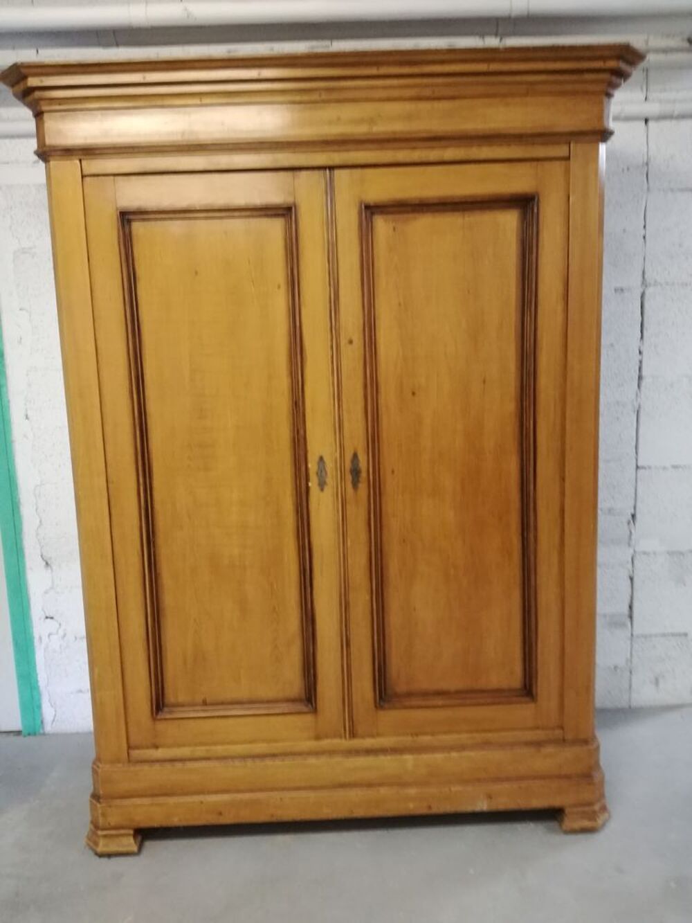 Armoire en pin Meubles