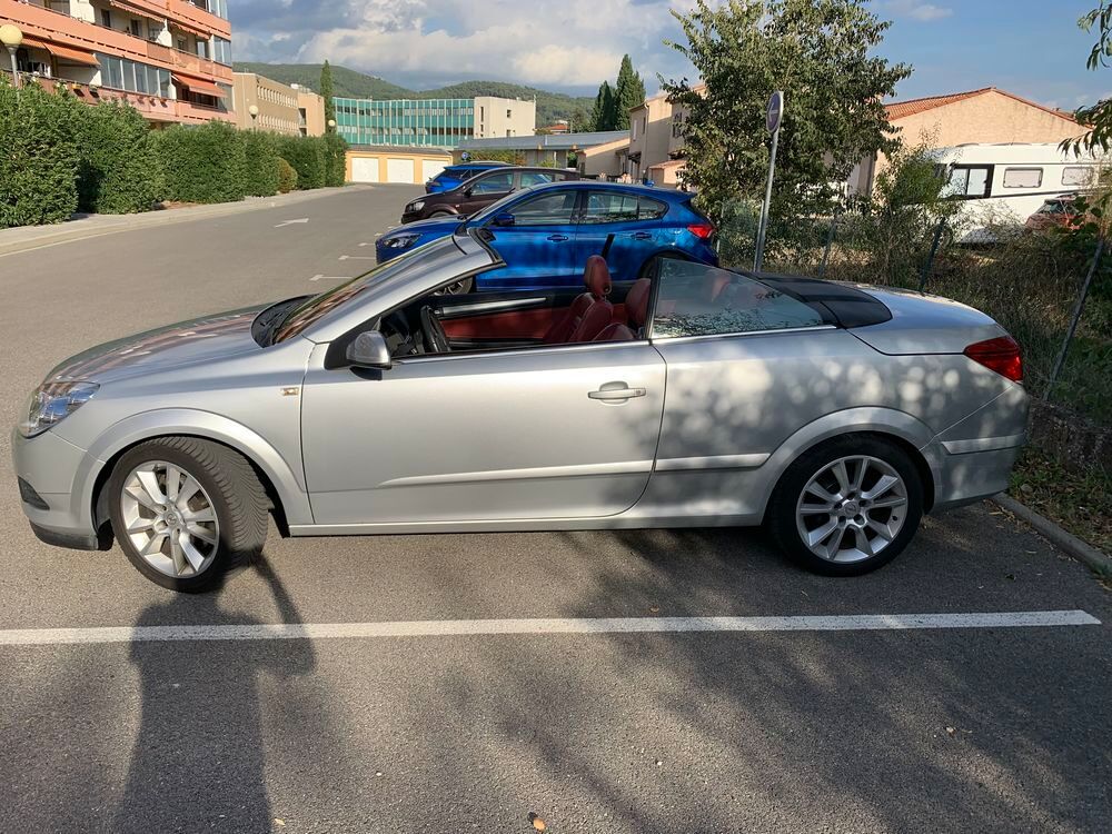 Astra Twintop 1.9 CDTI - 150 FAP Linea Rossa 2009 occasion 83300 Draguignan