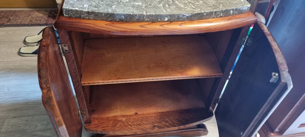 commode en ch&ecirc;ne Meubles