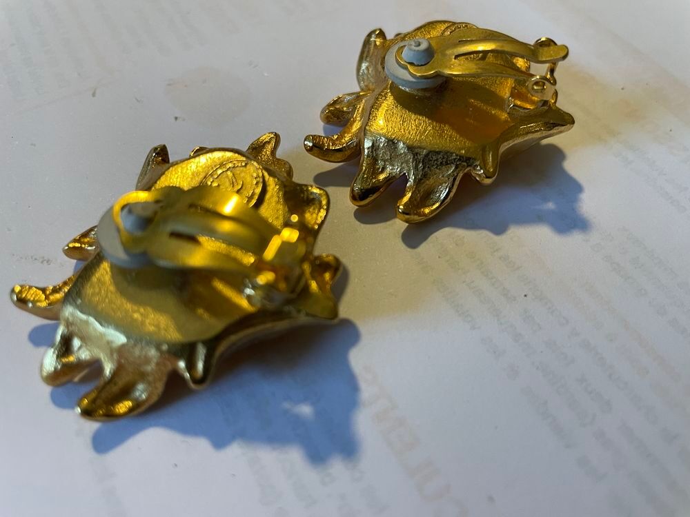 BO Clip dor&eacute;e coeur r&eacute;sine jaune strass C LACROIX Bijoux et montres