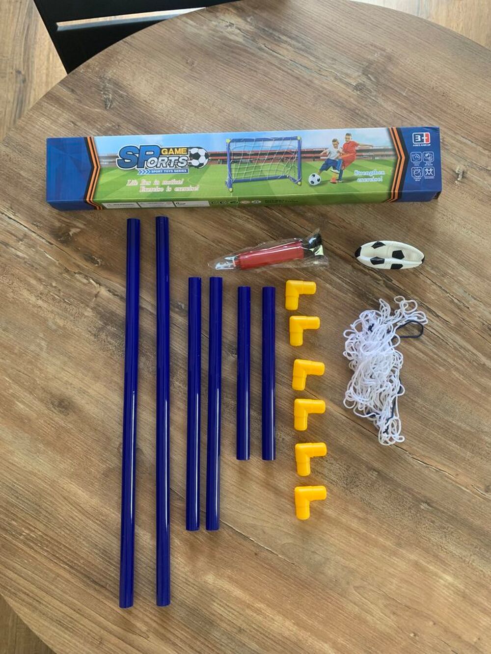 Cage de football enfant d&eacute;montable + ballon Jeux / jouets