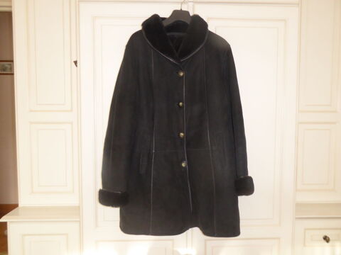 Veste 3/4 en peau agneau retourne noire 
80 Crteil (94)