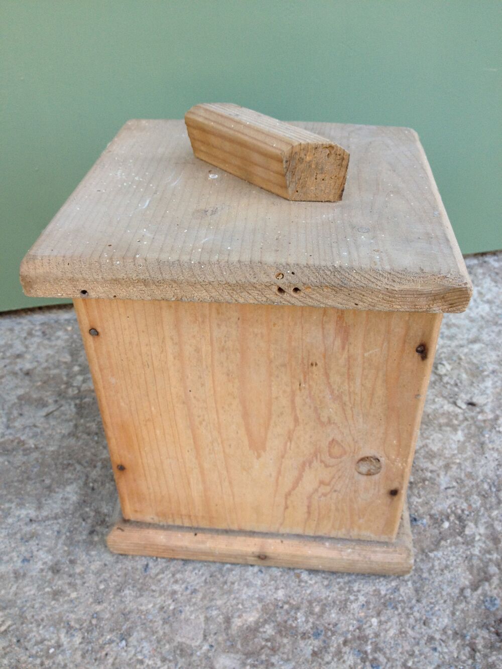Souvenir du pass&eacute; ancienne baratte manuelle en bois
Décoration