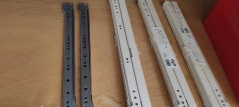 Glissi�res � galets pour tiroirs. 45 Saint-Max (54)