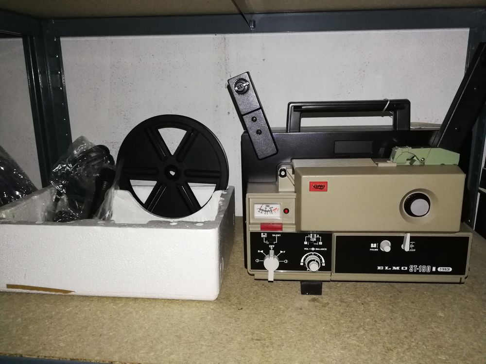 Projecteur Supr8 sonore pour collectionneur Photos/Video/TV