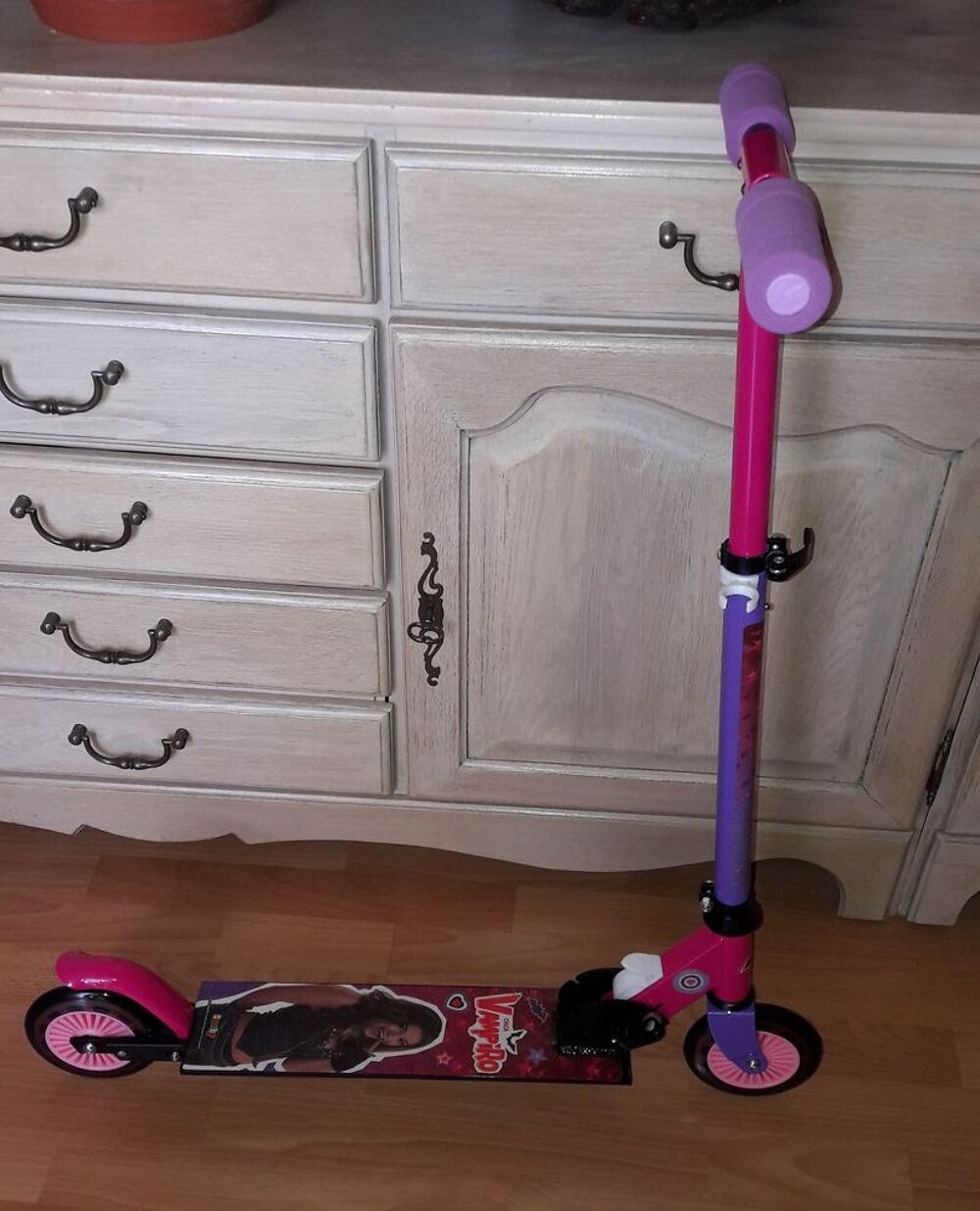 Trottinette enfant NEUVE Sports
