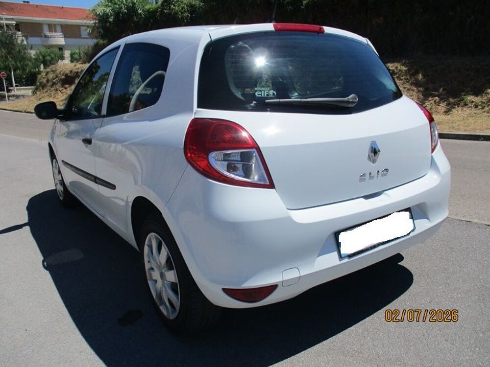 Clio III dCi 70 115g eco2 Authentique 2010 occasion 06600 Antibes