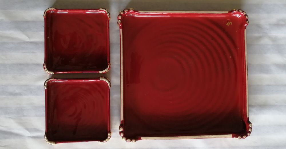 lot dessous de plat, de bouteilles, et porte-couteaux Décoration