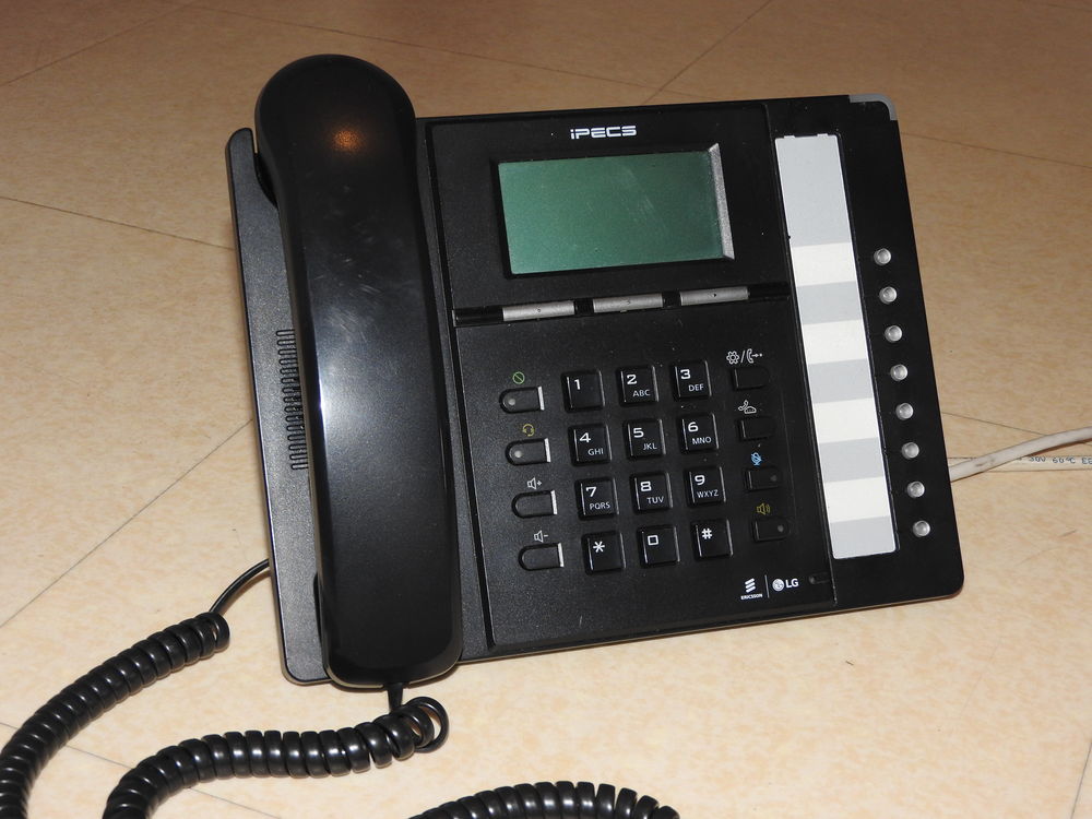 T&eacute;l&eacute;phone LG Téléphones et tablettes
