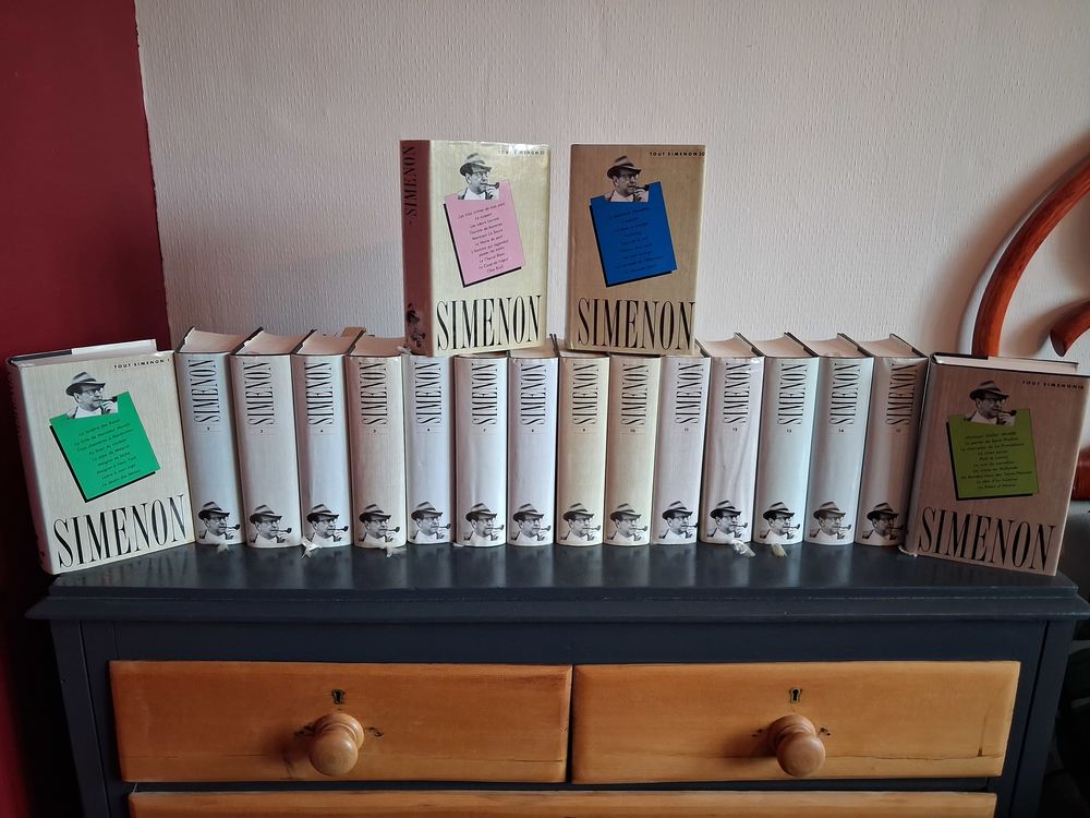 TOUT SIMENON Livres et BD