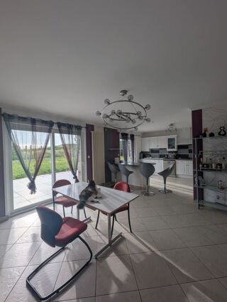  Maison � vendre 10 pi�ces 200 m�