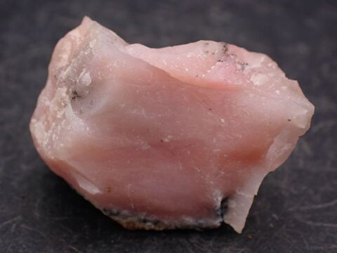 Opale rose  , Province de Pisco , Ica , P�rou 7gr 27 x 18 x  10 Bertrichamps (54)