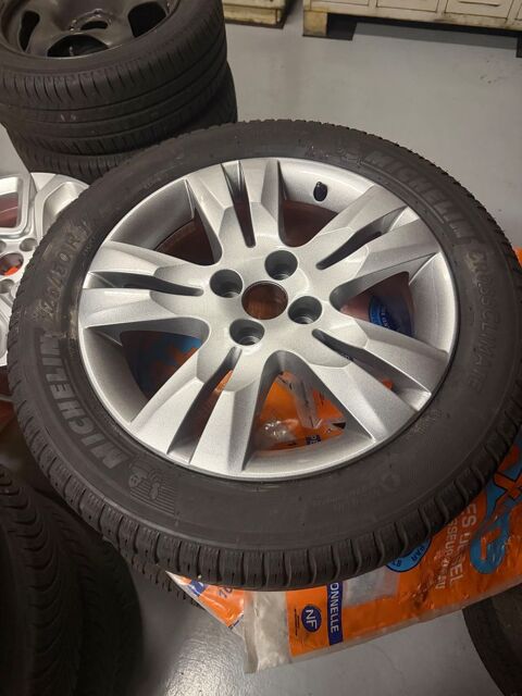 Pi&egrave;ces et &eacute;quipements Voiture Pi&egrave;ces et &eacute;quipements Voiture  occasion Carri&egrave;res-sous-Poissy 78955