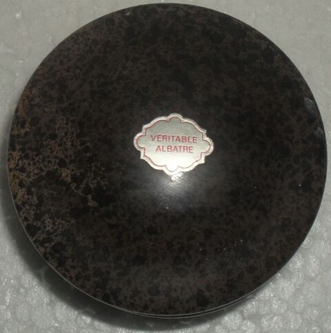 Tr�s jolie Bo�te en Alb�tre NEUVE 20 Montreuil (93)