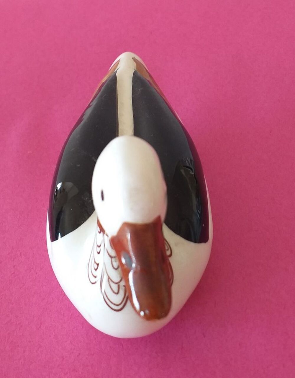  Canard de vitrine en porcelaine 