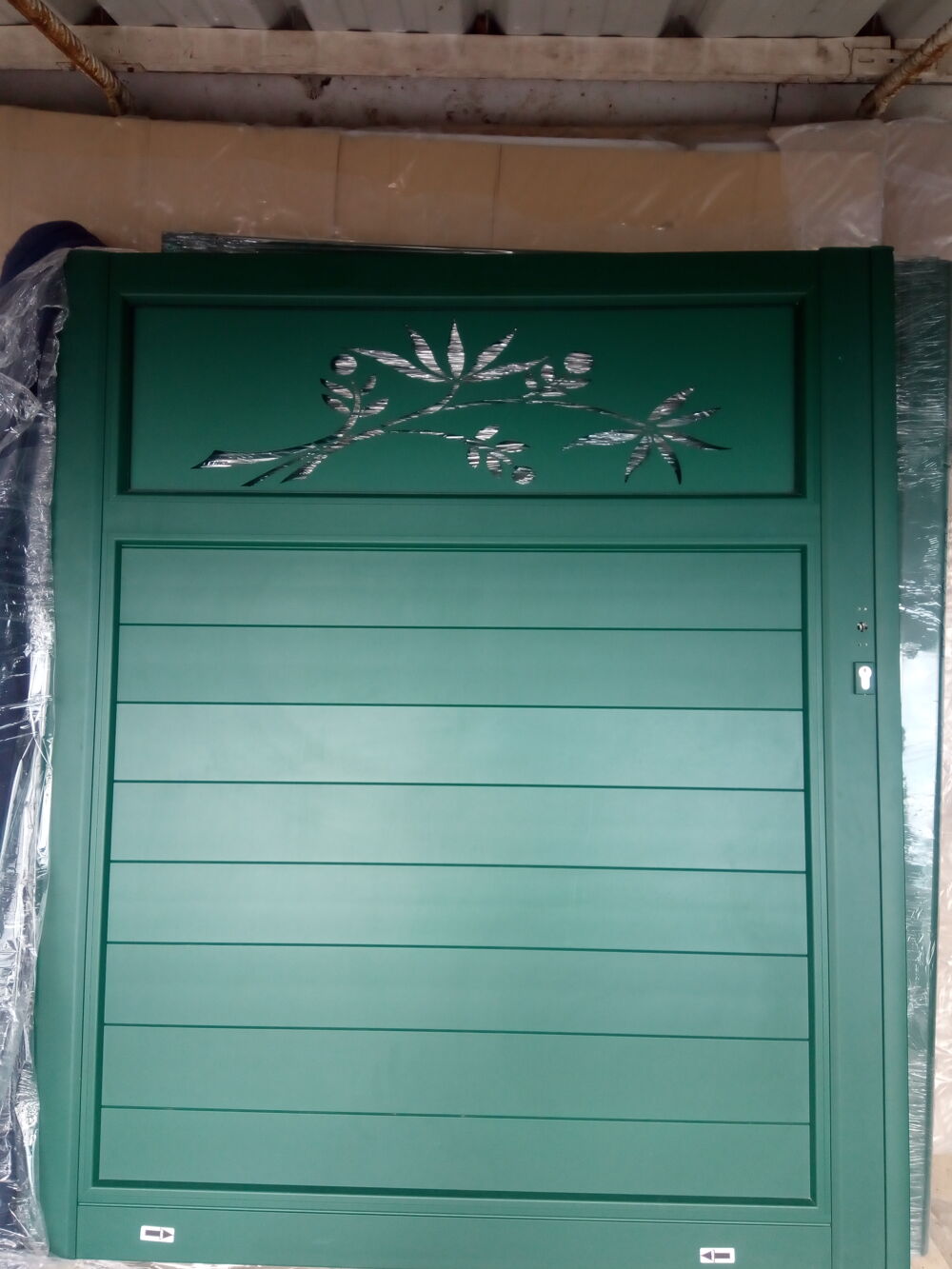 Portail alu neuf Bricolage