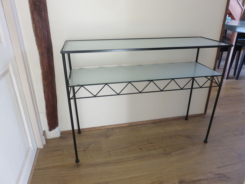 Console m&eacute;tal verni et verre d&eacute;poli Meubles
