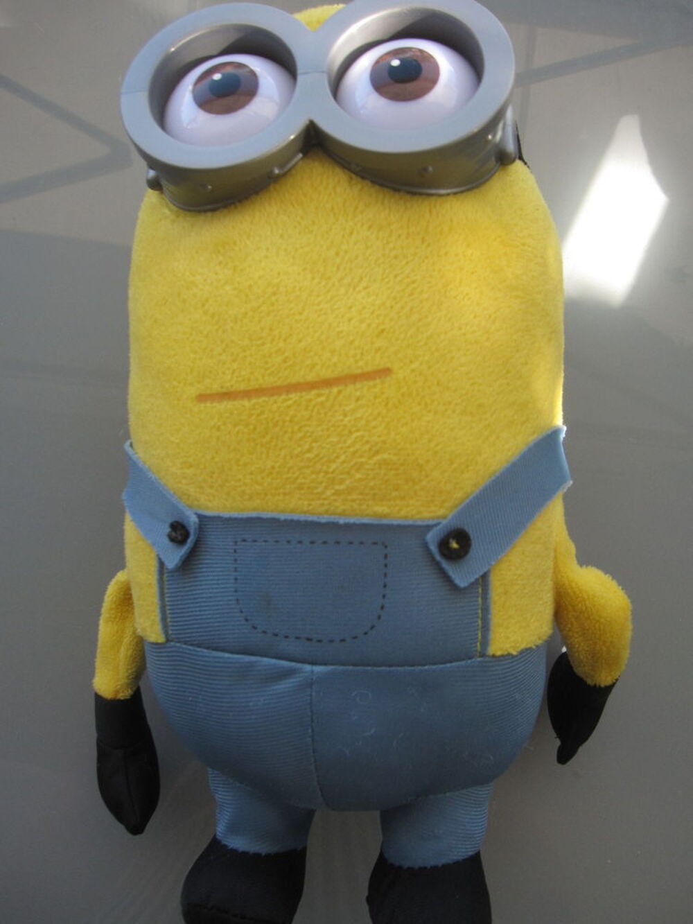 Peluche minions moi moche et m&eacute;chant 30cm Jeux / jouets