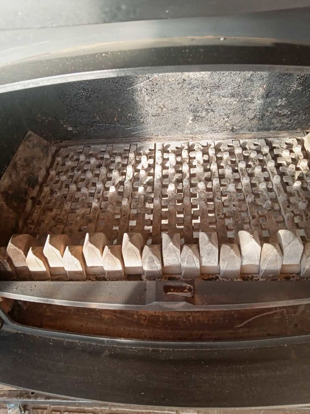 po&ecirc;le bouilleur 163 kg polycombustibles pour chauffage central 1400euro.s Bricolage