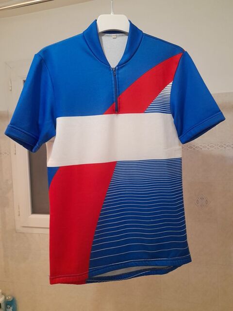 Maillot cycliste taille M 18 Craponne (69)