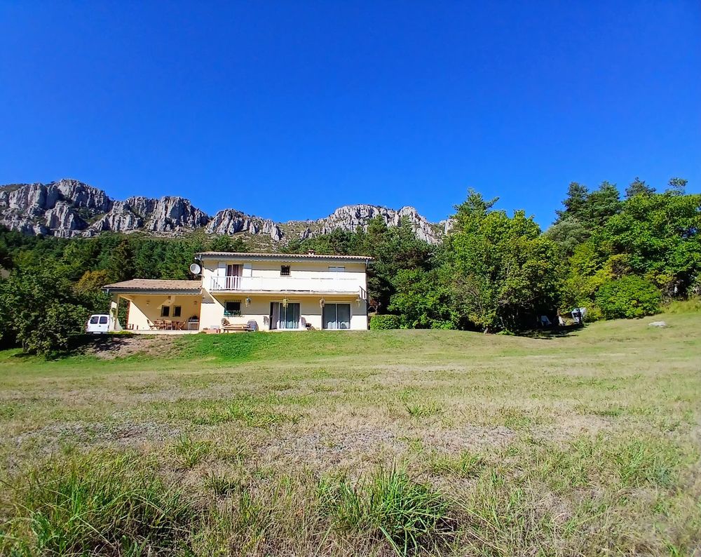 Maison 6 pièces 160 m² · à Caille · 160 m² · 420 000 €