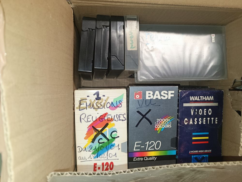 Bandes VHS pour magn&eacute;toscope Audio et hifi