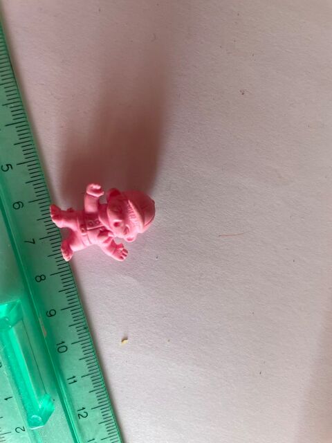 Gomma gomme eraser collection petit monstre rose 4 Bures-sur-Yvette (91)