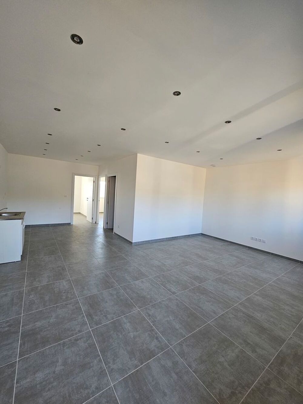 Location Appartement LOCAL F3, IDEAL BUREAUX, RESERVE AUX PROFESSIONNELS Vernon