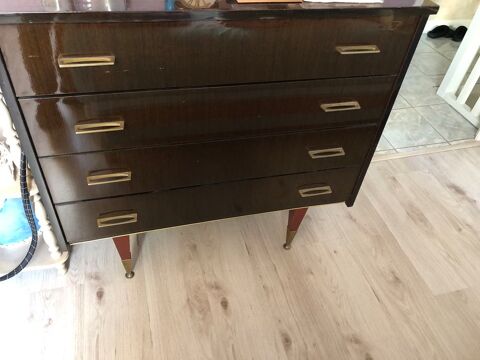 Commode Saint-Chamond (42)