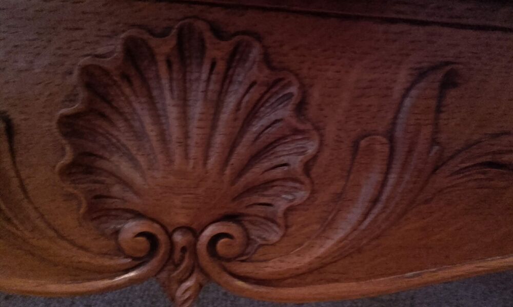 Armoire style Louis xv en ch&ecirc;ne massif Meubles