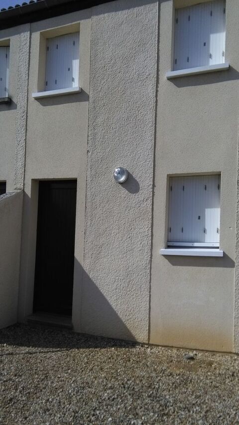   Maison de Type 3 � deux pas du Futuroscope Maison - 3 pi�ce(s) - 63 m�