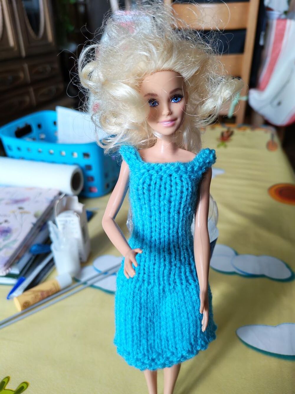 poupees barbies plus habits Jeux / jouets